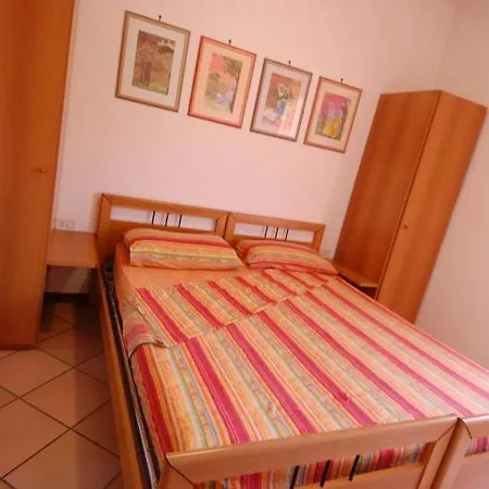 Apartment Villaggio Tirreno 01